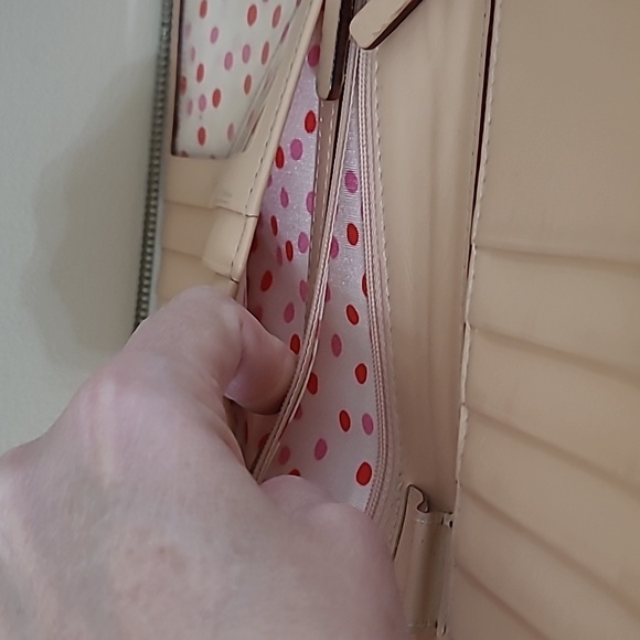 Kate Spade Cream Leather Zip Wallet - Picture 8 of 12